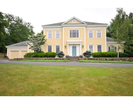 Photo of 61 Kettle Hole Rd