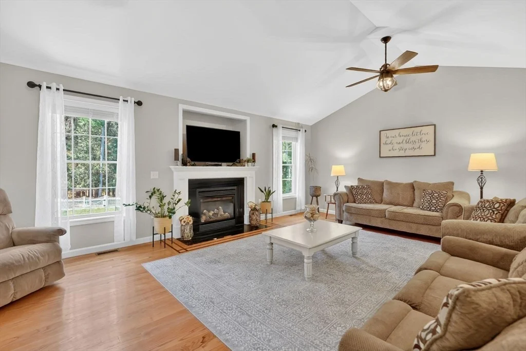 Photo of 8 Carla Ln