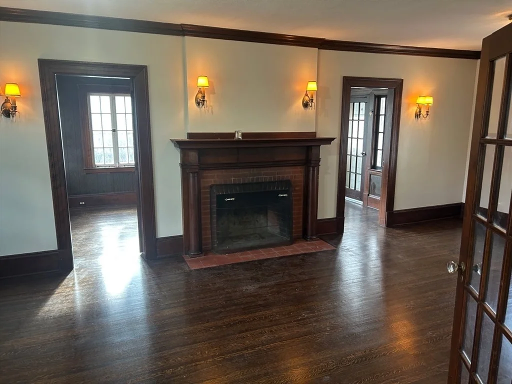 Photo of 122 Bellevue Ave
