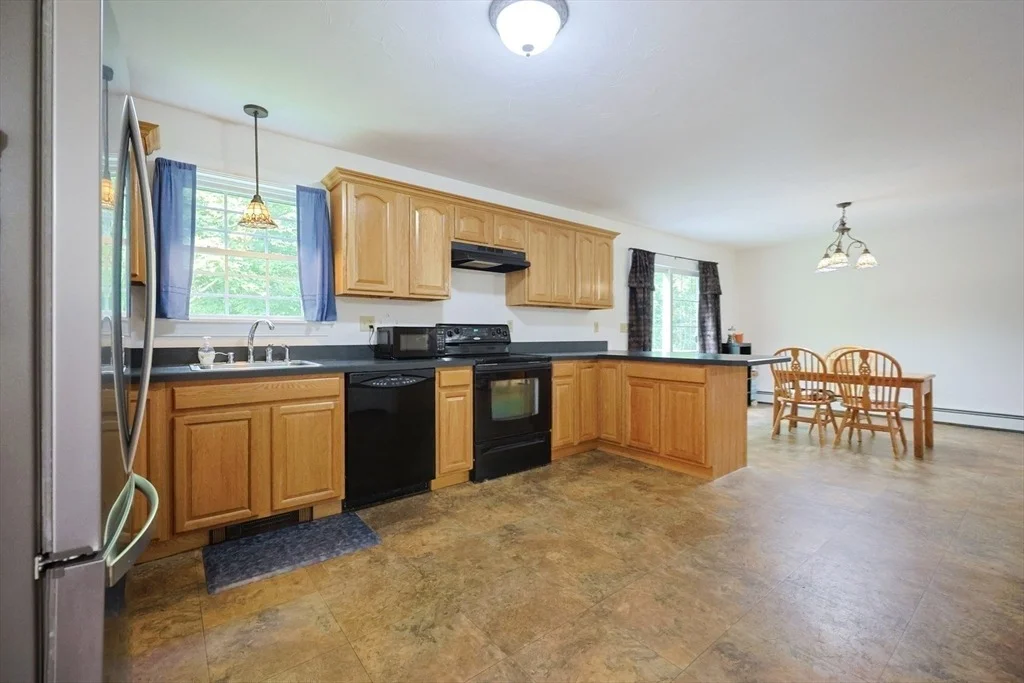 Photo of 366 Southbridge Rd