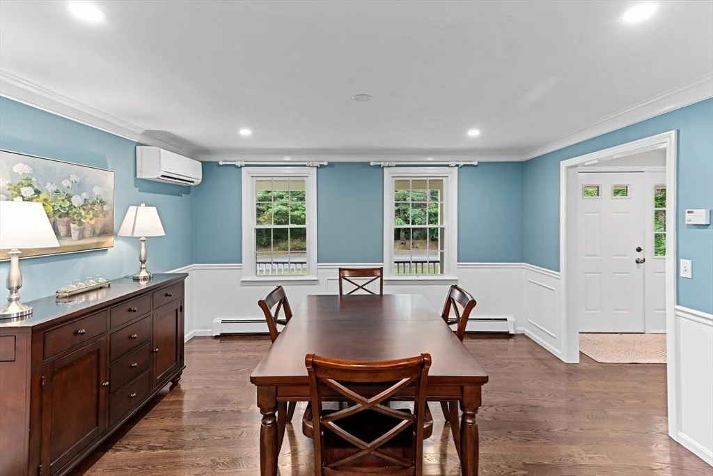 Photo of 300 Maple St