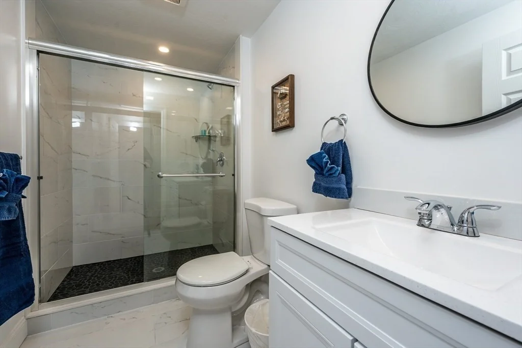 Photo of 33 Island View Rd
