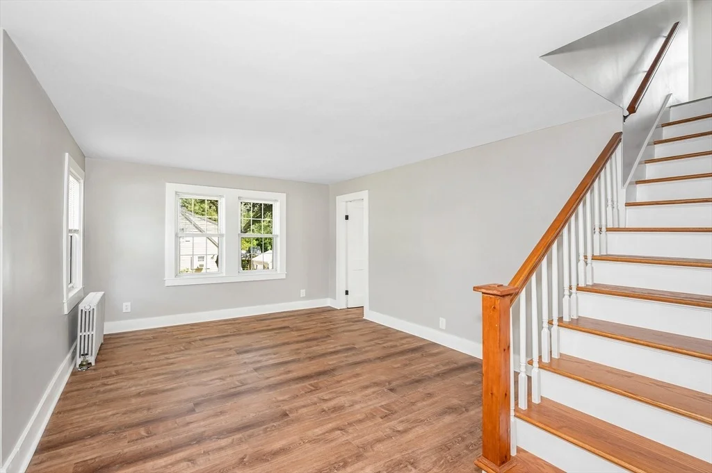 Photo of 15 Junior Avenue