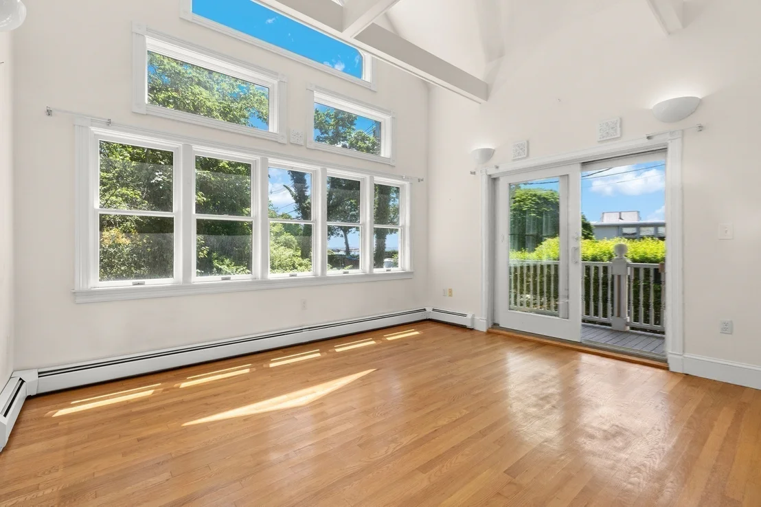 Photo of 174 Willow Rd