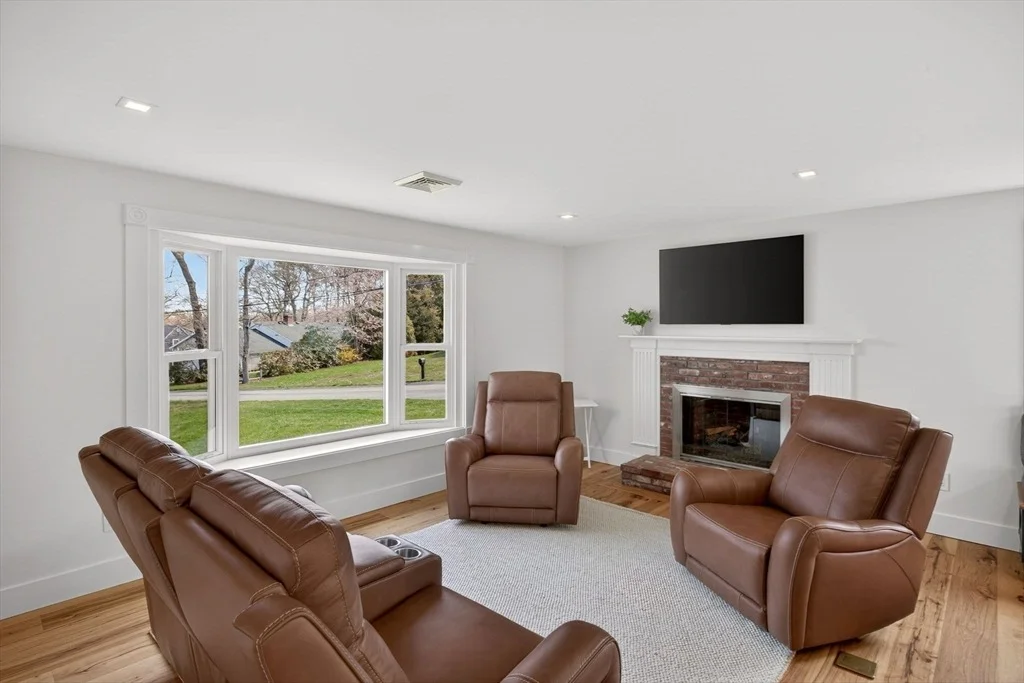 Photo of 28 Chipman Rd