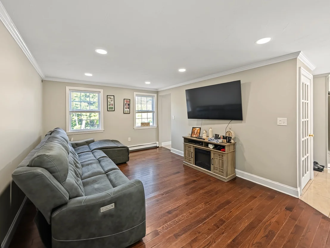 Photo of 34 Conservation Dr