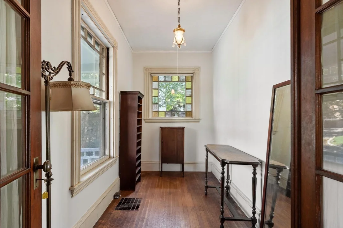 Photo of 26 Walnut Pl