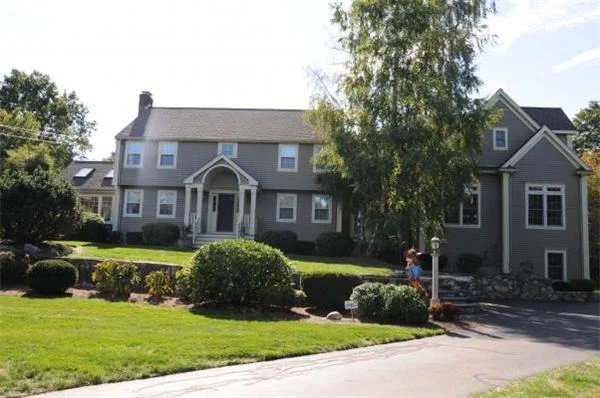 Photo of 34 Oldfield Dr