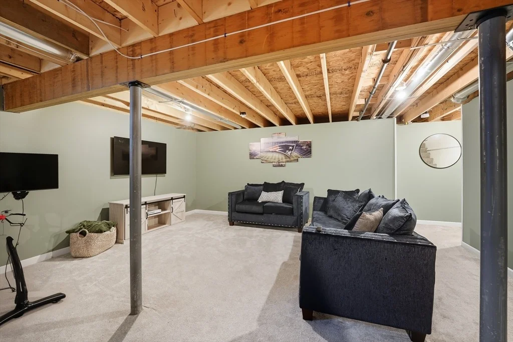Photo of 66 Elaine Cir