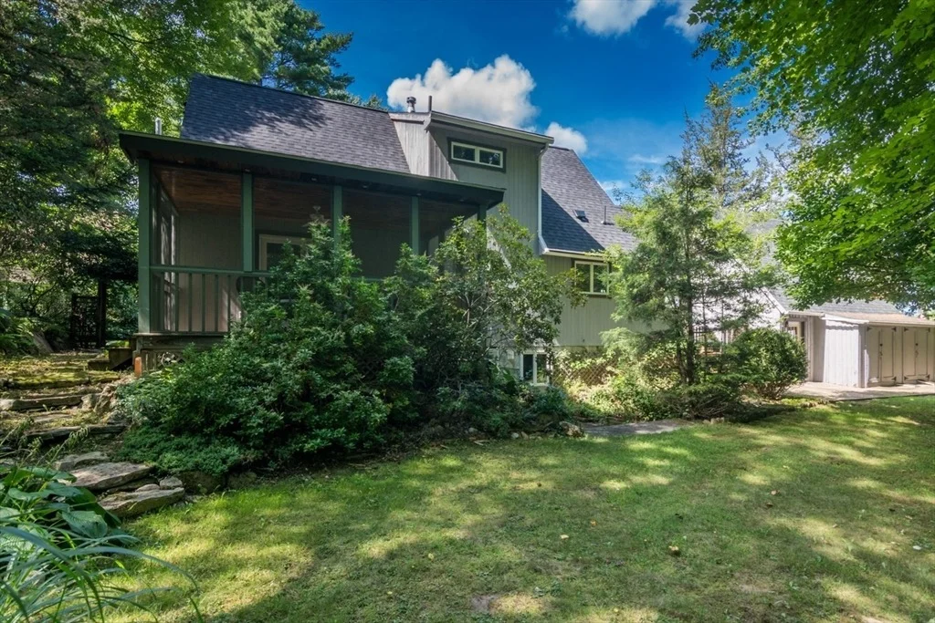 Photo of 97 Crossbrook Ave