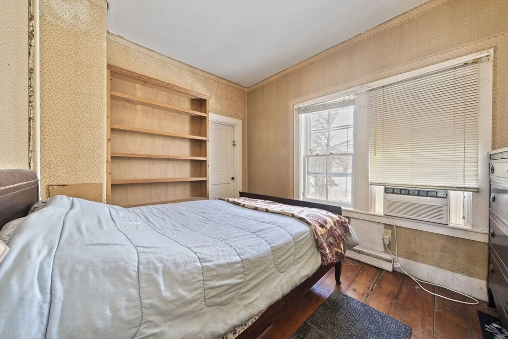 Photo of 535 Webster Street