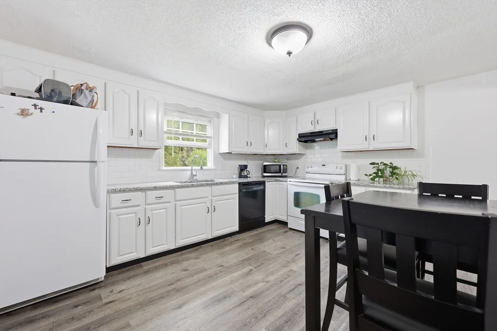 Photo of 55 River Rd