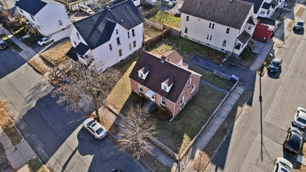 Photo of 182 Massasoit Street