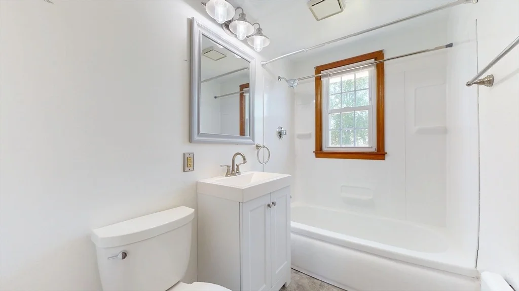 Photo of 160 Burnham Road