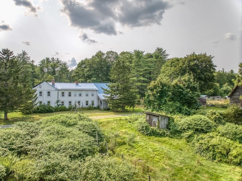 Photo of 691 River St