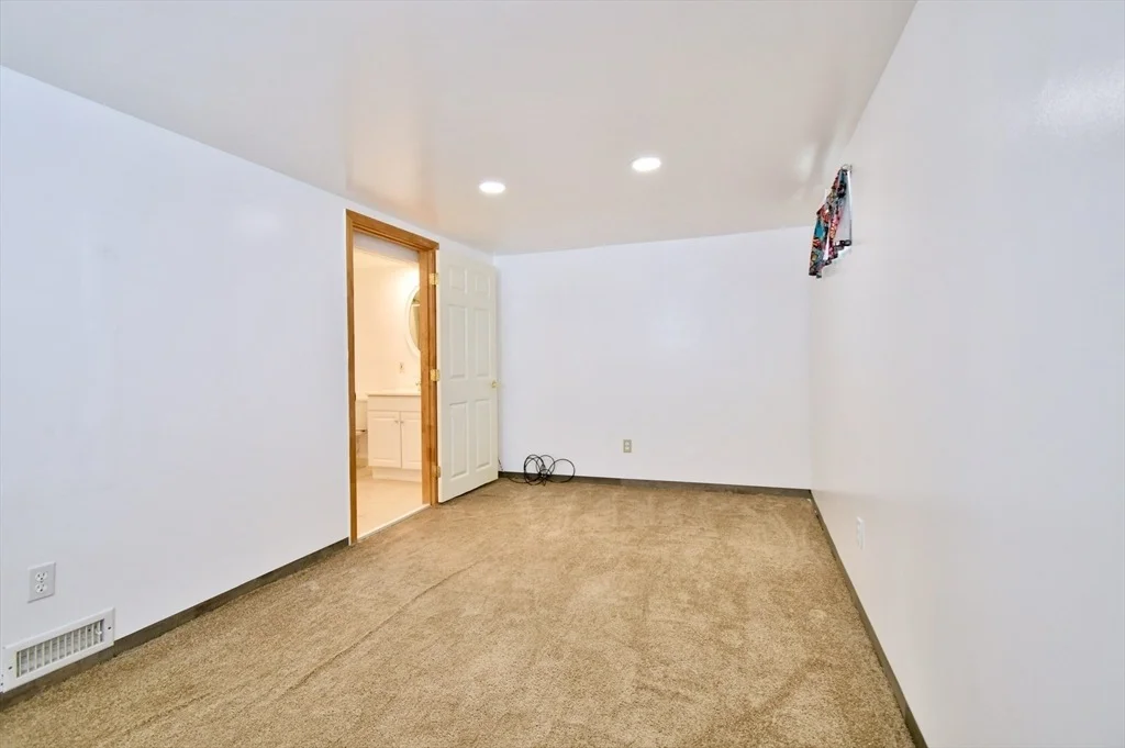 Photo of 160 Austin St