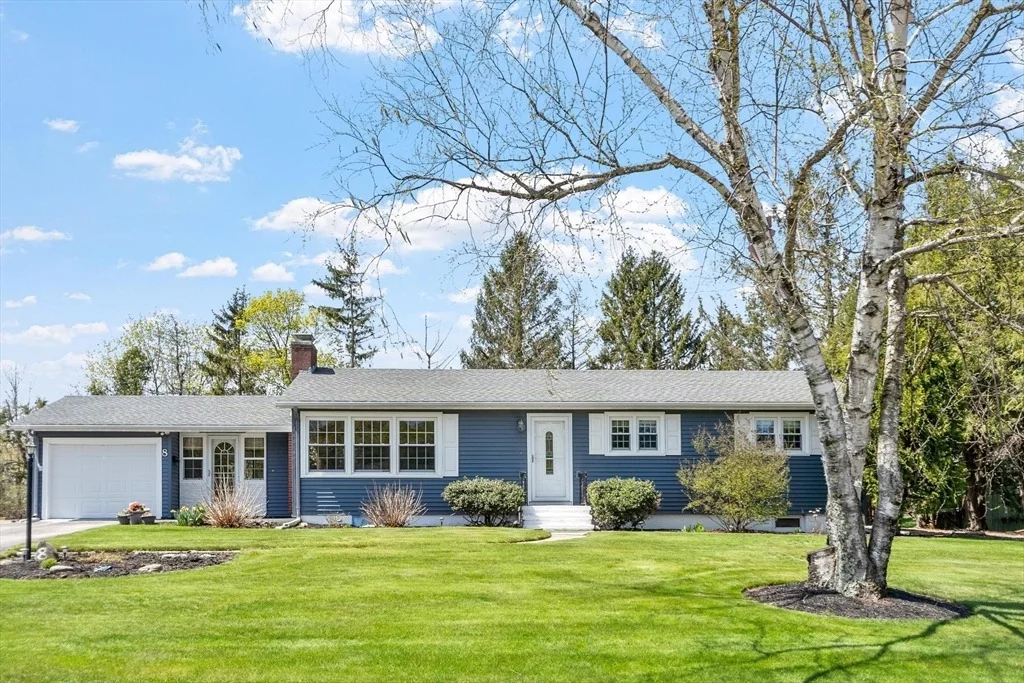 Photo of 8 Burtenmare Circle