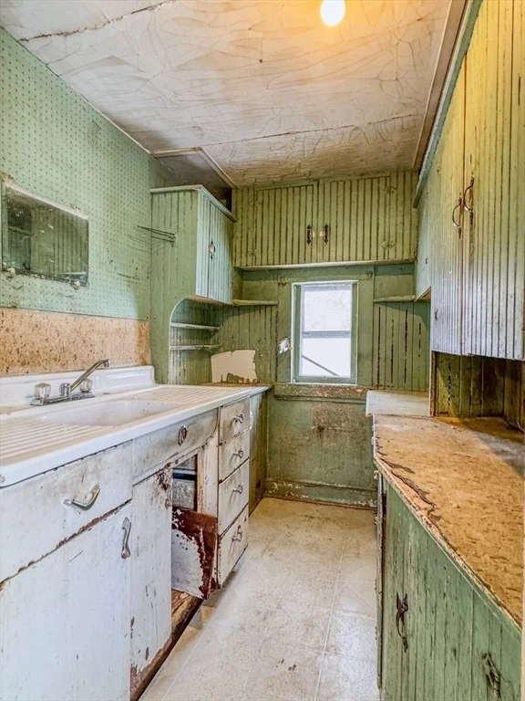 Photo of 360 Davis Street