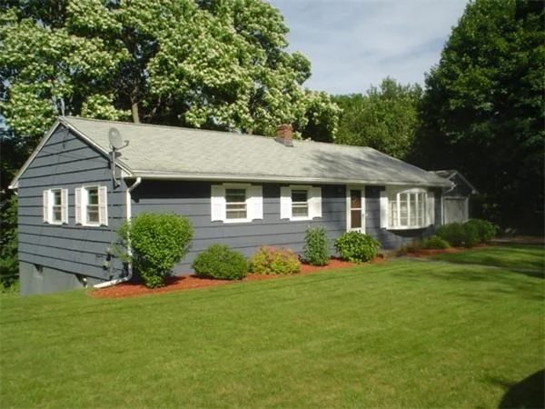 Photo of 33 Queen Ave