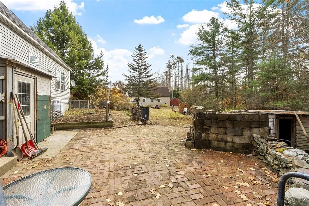 Photo of 321 Doe Valley Rd