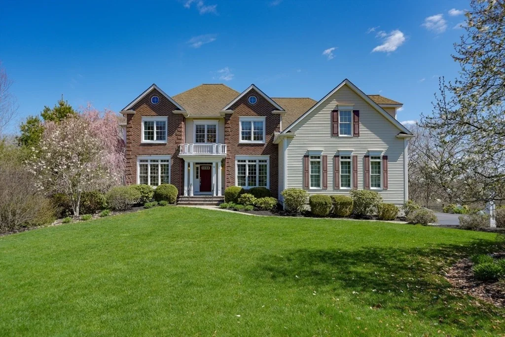 Photo of 18 Manchester Dr