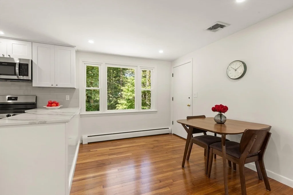 Photo of 35 Rustic Dr