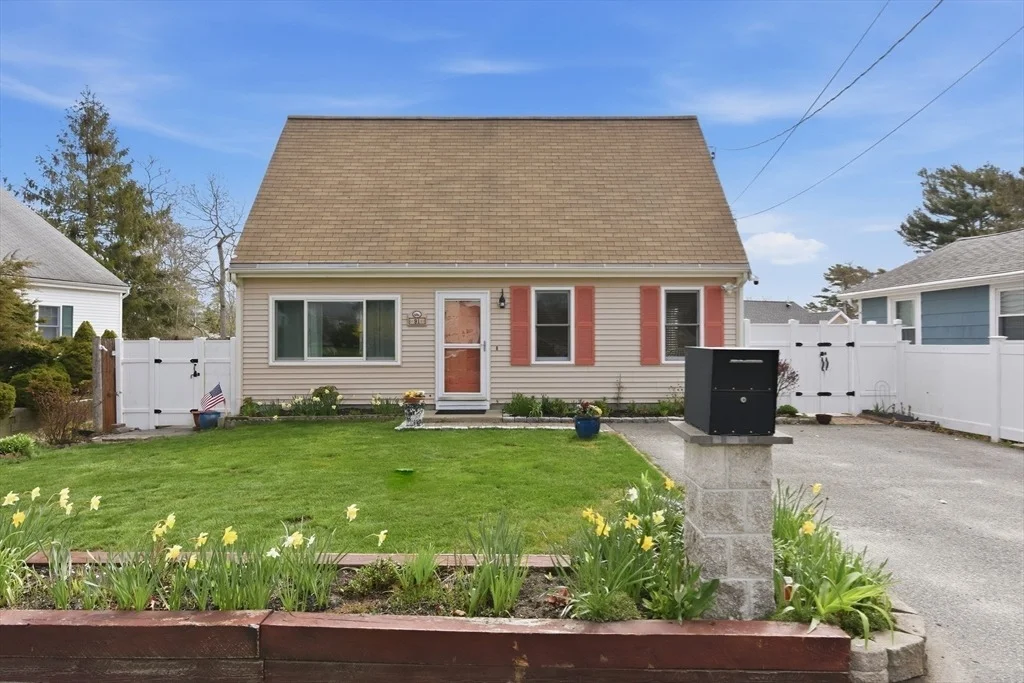 Photo of 91 Cohasset Rd