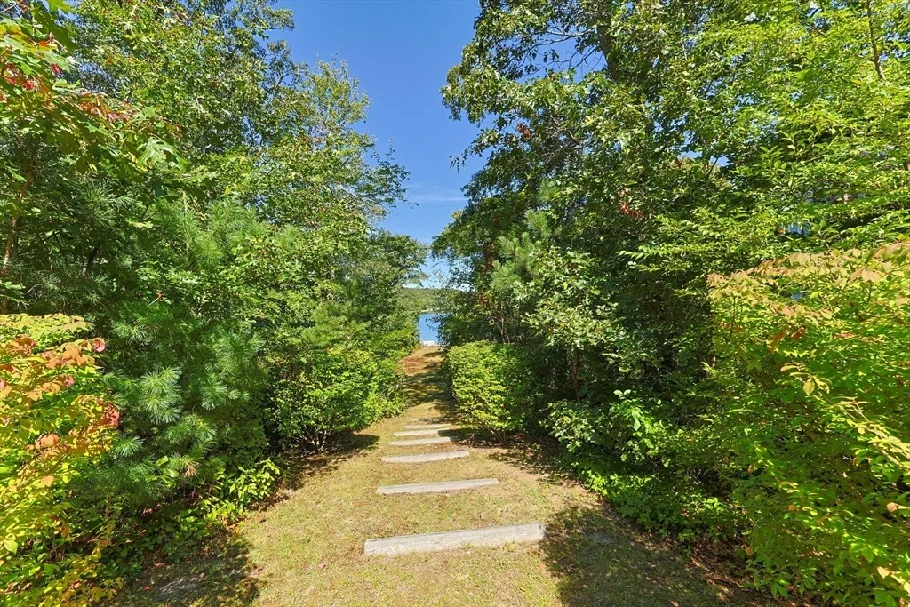 Photo of 783 Santuit-Newton