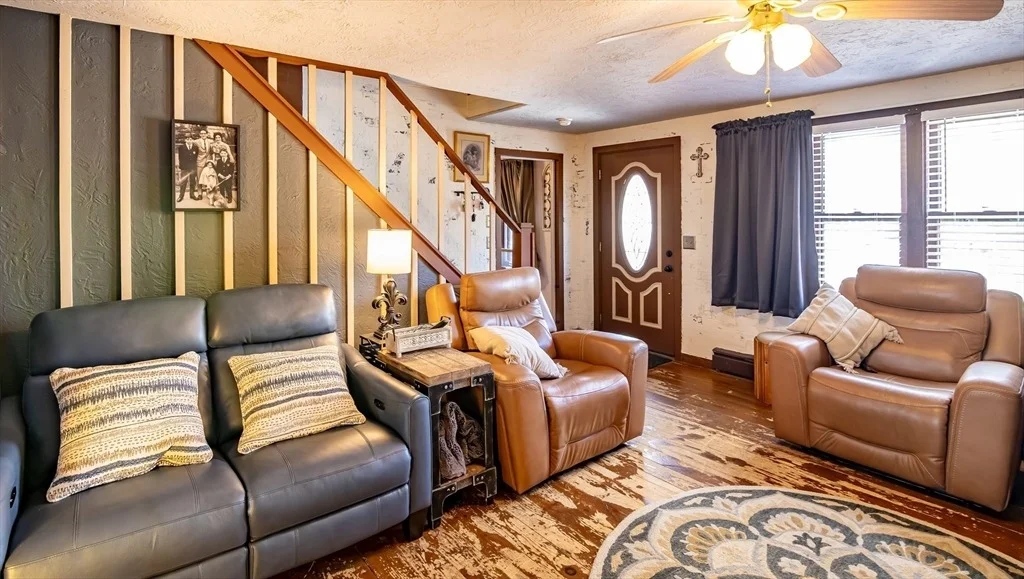 Photo of 40 Scenic Ave