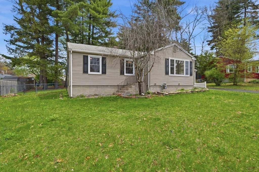 Photo of 33 Overhill Dr