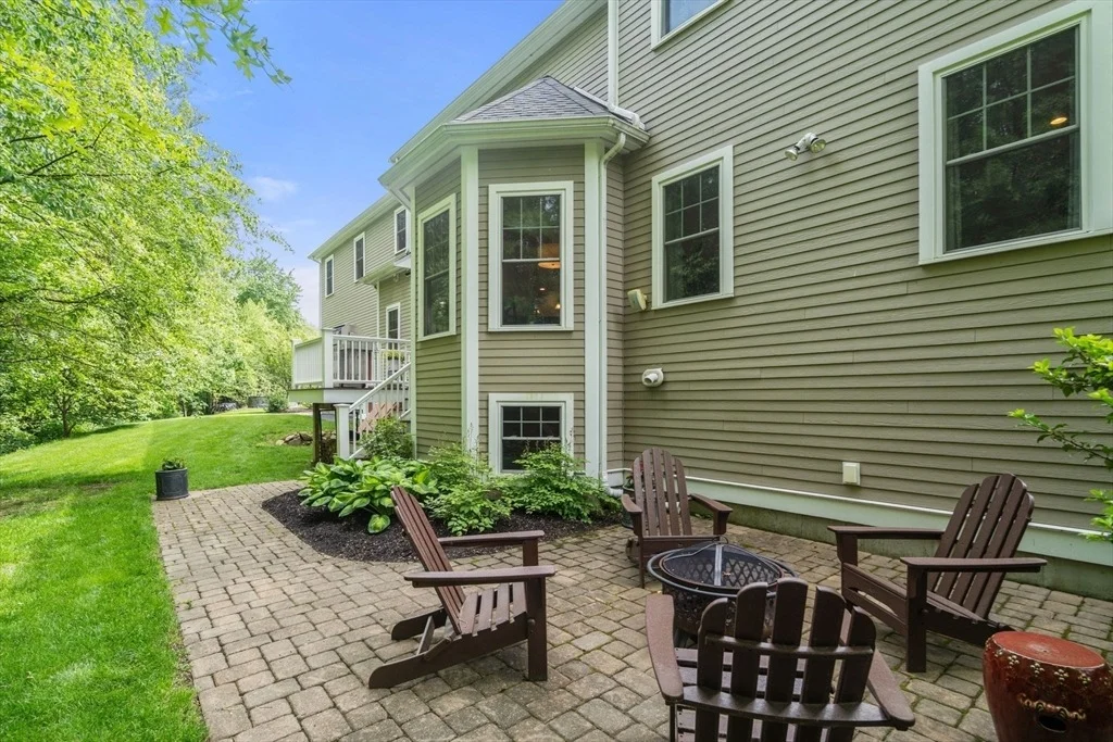Photo of 53 Thompson Ave