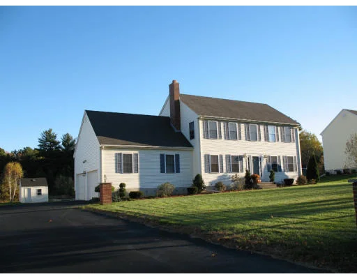 Photo of 19 Meadowlark Ln