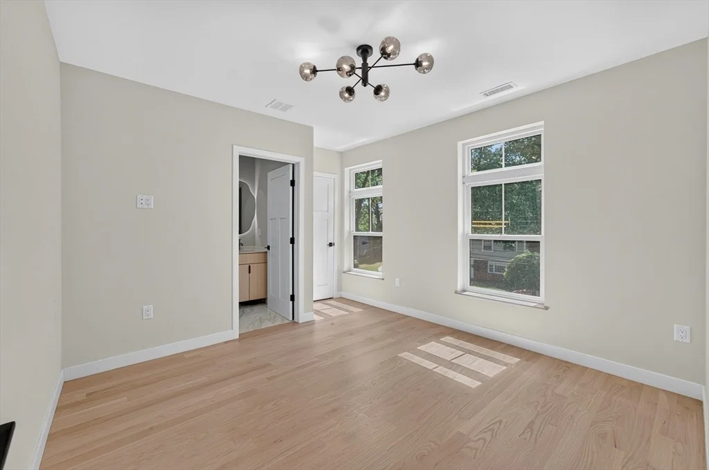 Photo of 23 Lantern Ln