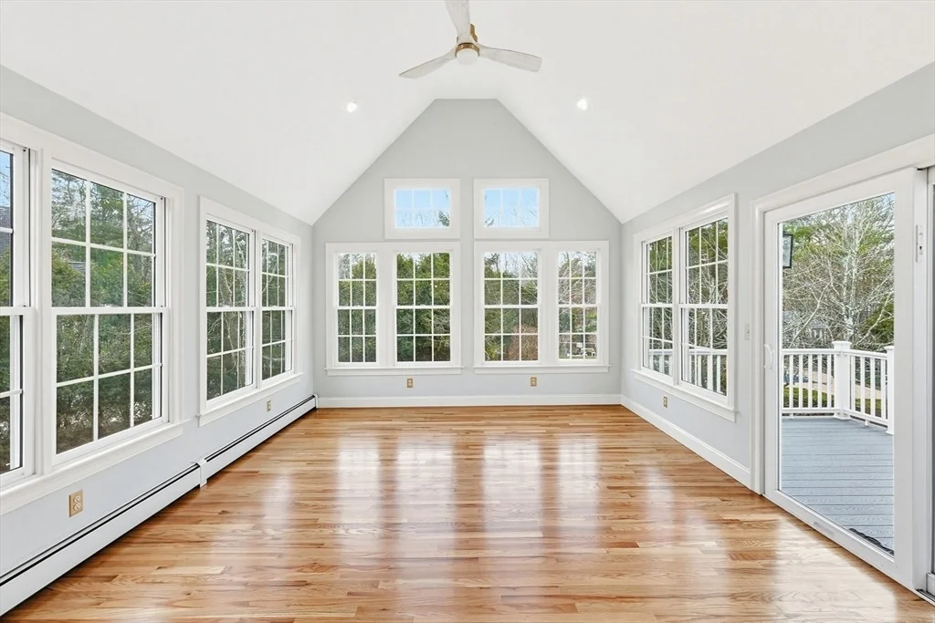 Photo of 2 Fieldstone Dr