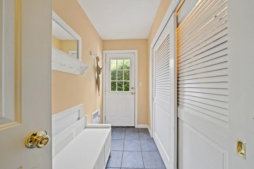 Photo of 30 Roseen Rd
