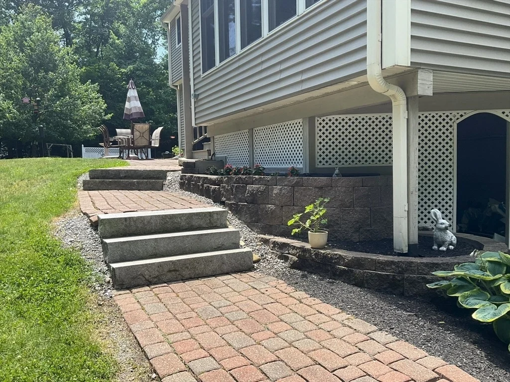 Photo of 30 Wares Rd