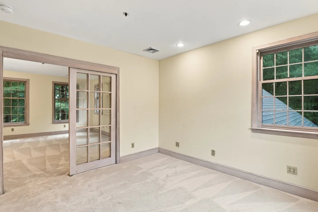 Photo of 9 Fox Run Dr