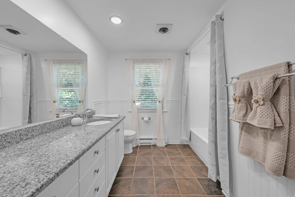 Photo of 27 Hillside Dr