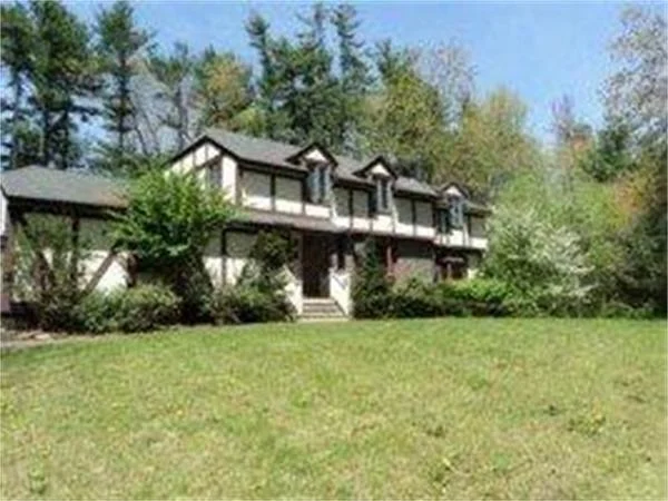 Photo of 6 Lowell Road