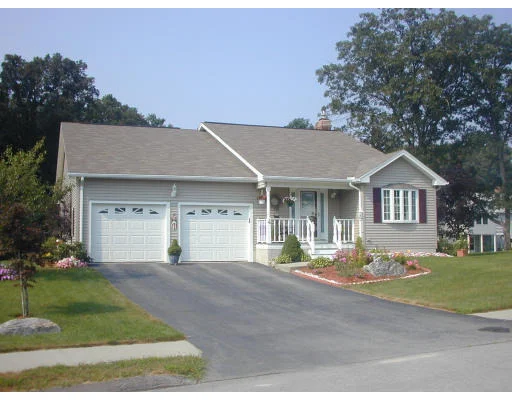 Photo of 4 Fox Run Circle