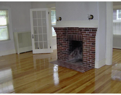 Photo of 327 Burncoat St