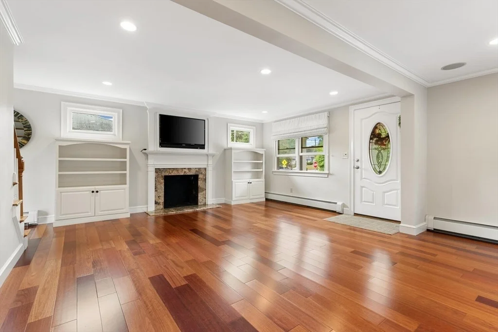 Photo of 144 Kingston Rd