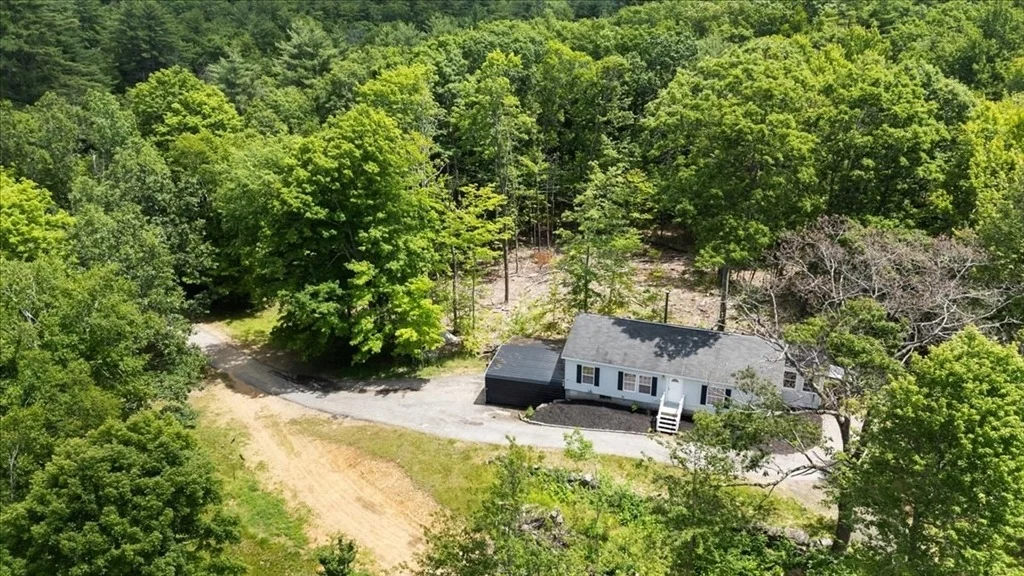 Photo of 98 Hurricane Rd