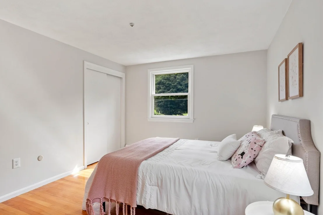 Photo of 18 Cowdrey Ln