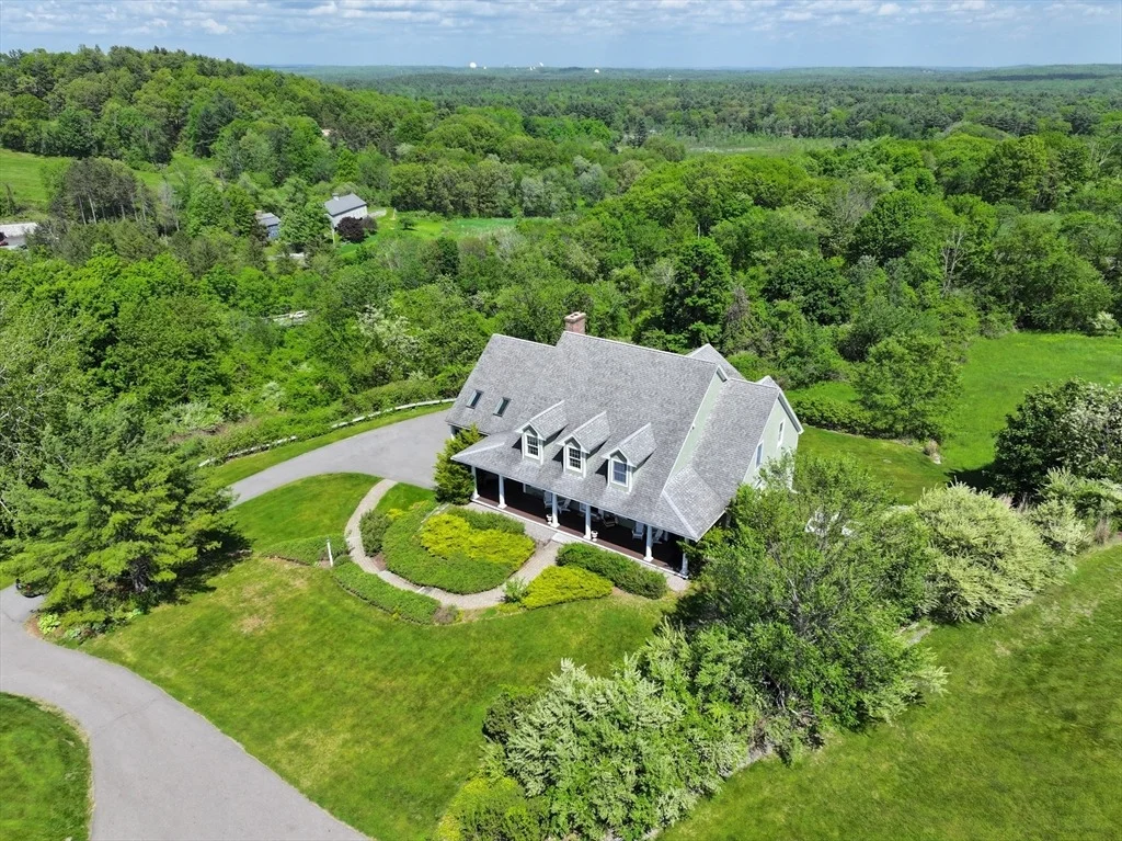 Photo of 63 Skyfields Dr