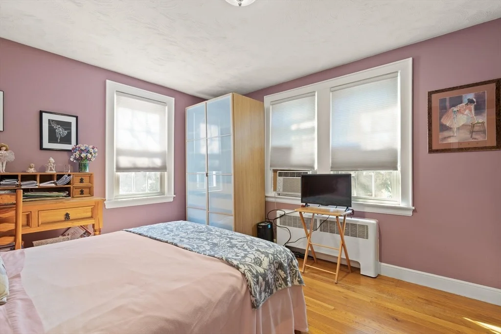Photo of 472 Brook St