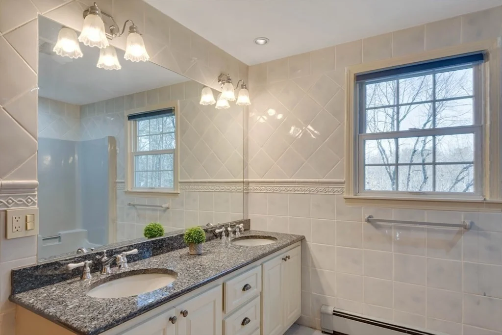 Photo of 360 Forest St