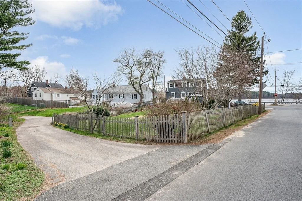 Photo of 71 Pond St