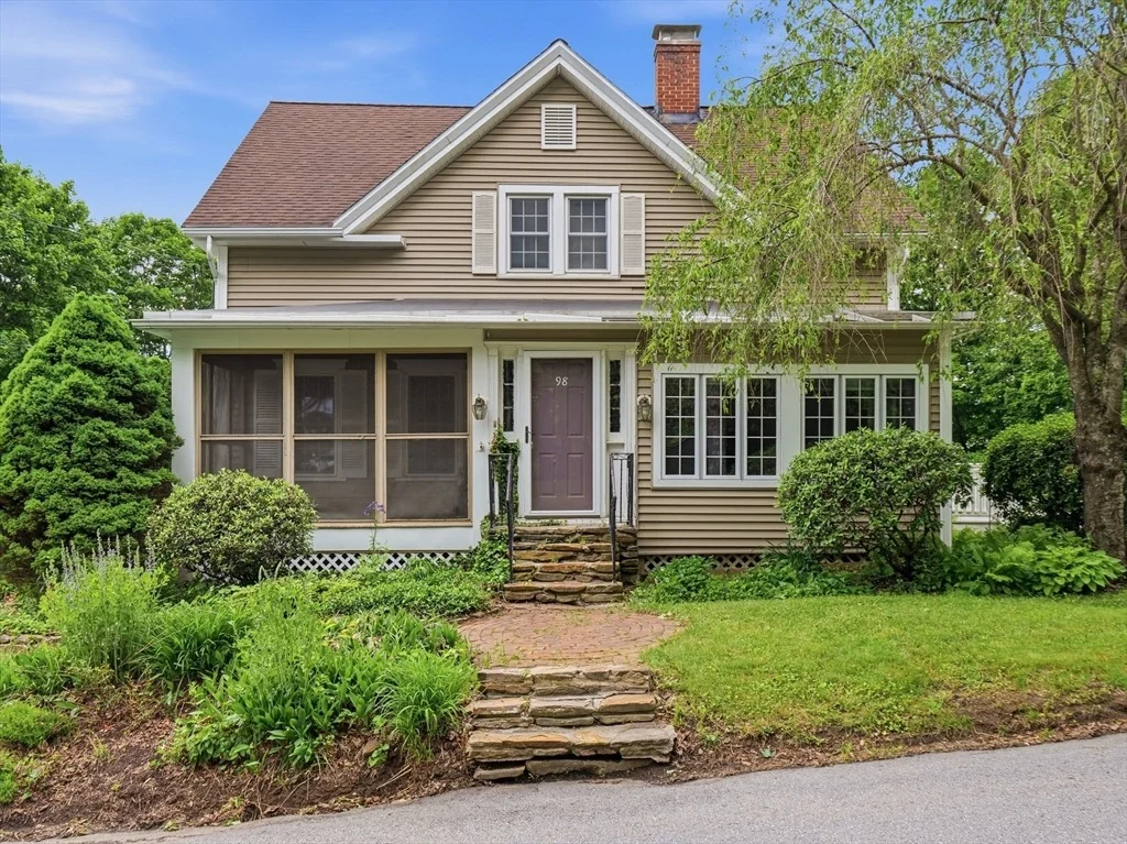 Photo of 98 Walnut St