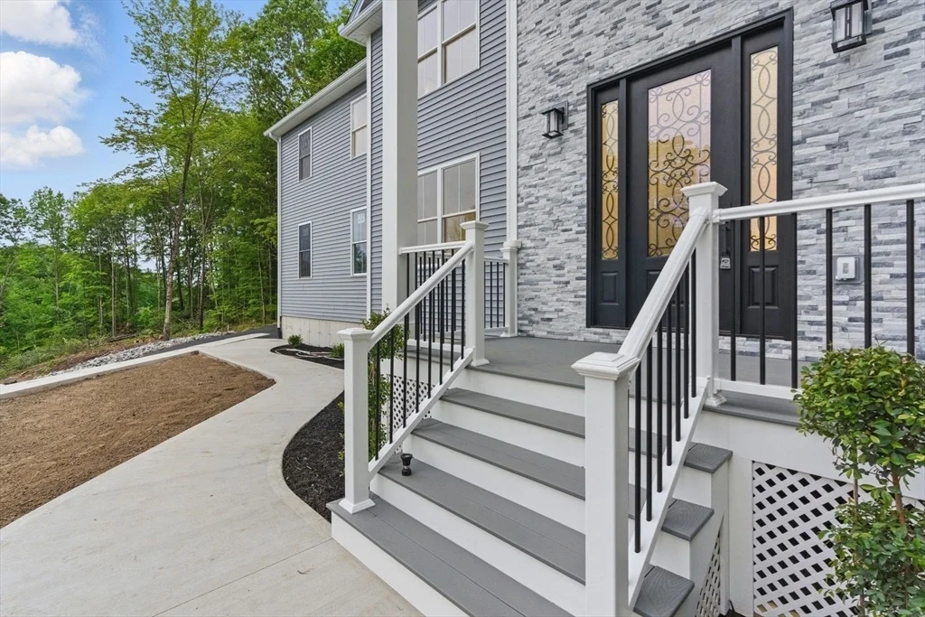 Photo of 835 West St